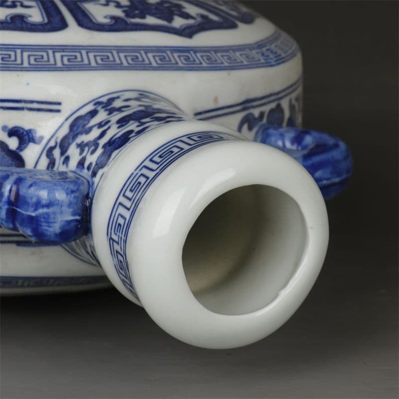 景徳鎮 陶磁器 青花八宝抱月瓶 装飾品 工芸品 置物