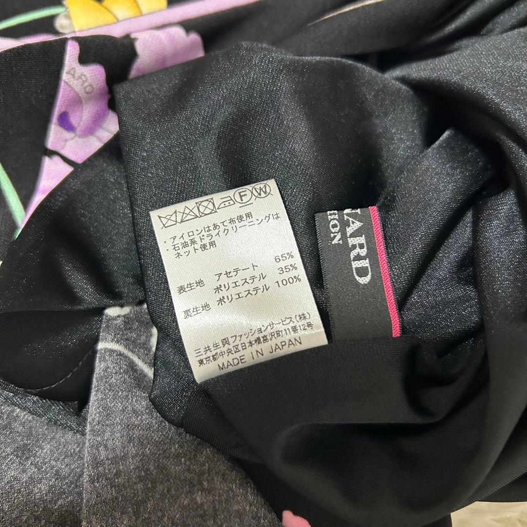 極美品【レオナール】ひざ丈スカート M フレア カンカン素材 近年モデル 花柄