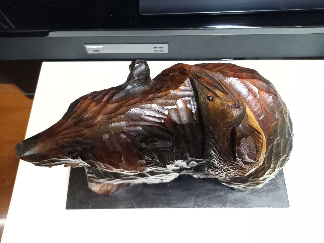 北海道　農民　民芸　大型　木彫り　硝子目　鮭背負い熊　台座　付属