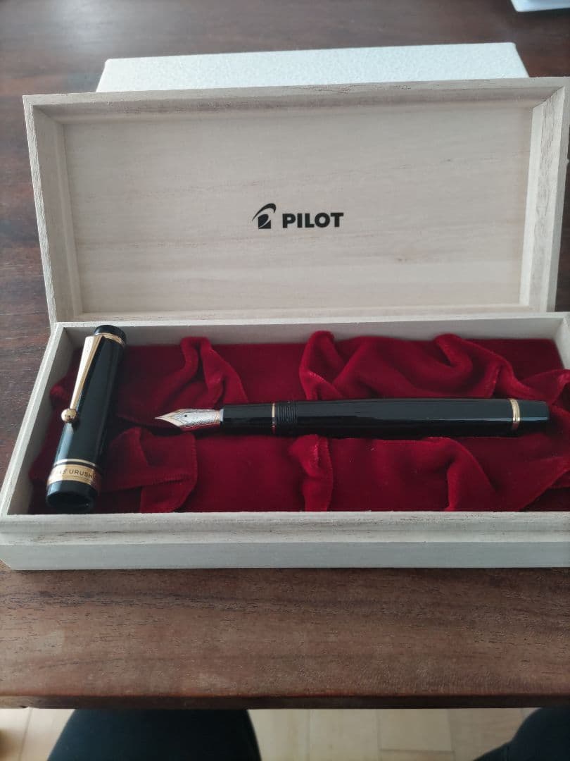 PILOT 万年筆 カスタム845 漆 18K Fペン先 桐箱 コンバーター