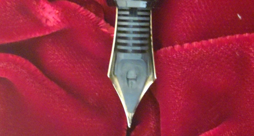 PILOT 万年筆 カスタム845 漆 18K Fペン先 桐箱 コンバーター