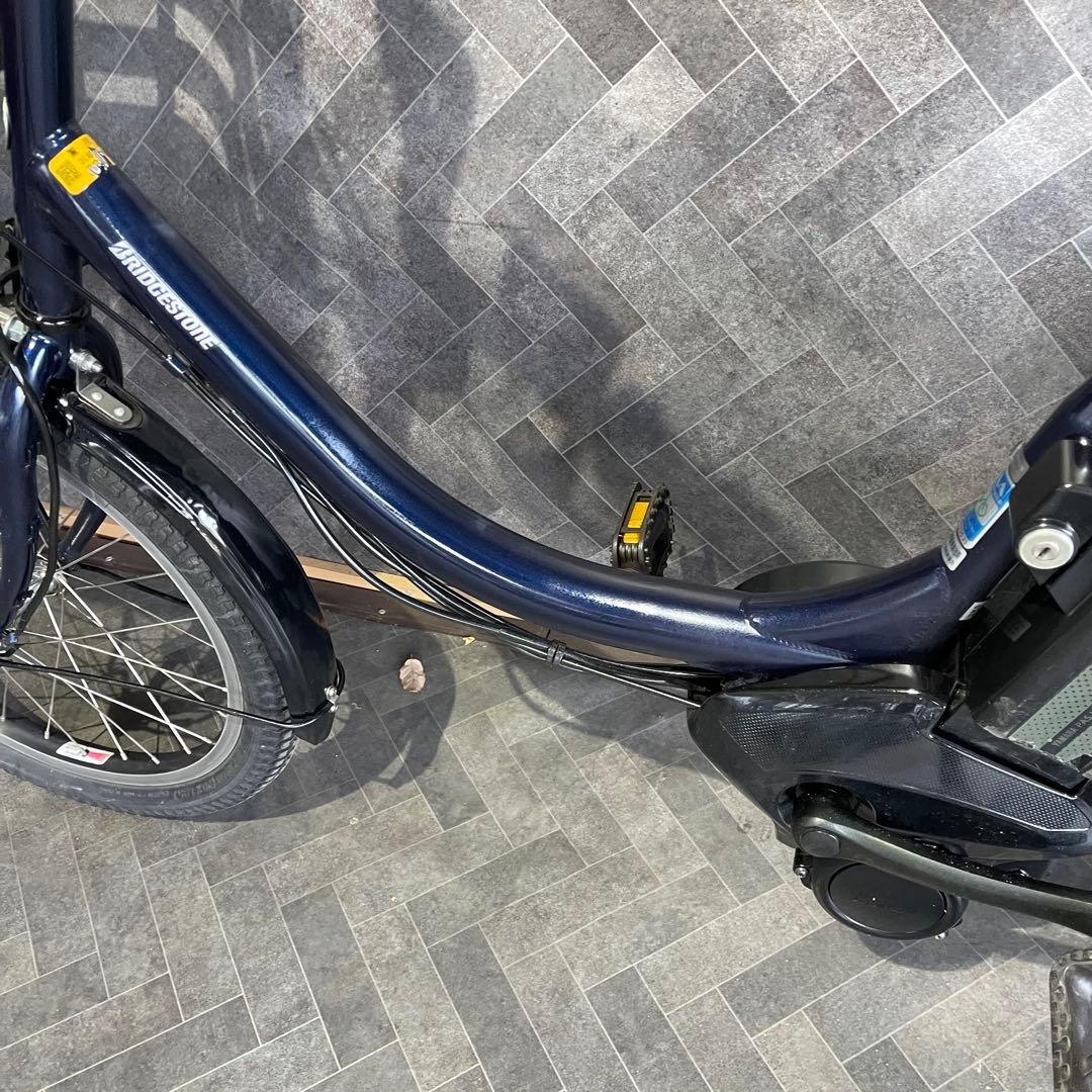 Bridgestone 電動アシスト自転車 ネイビー 前面バスケット付き
