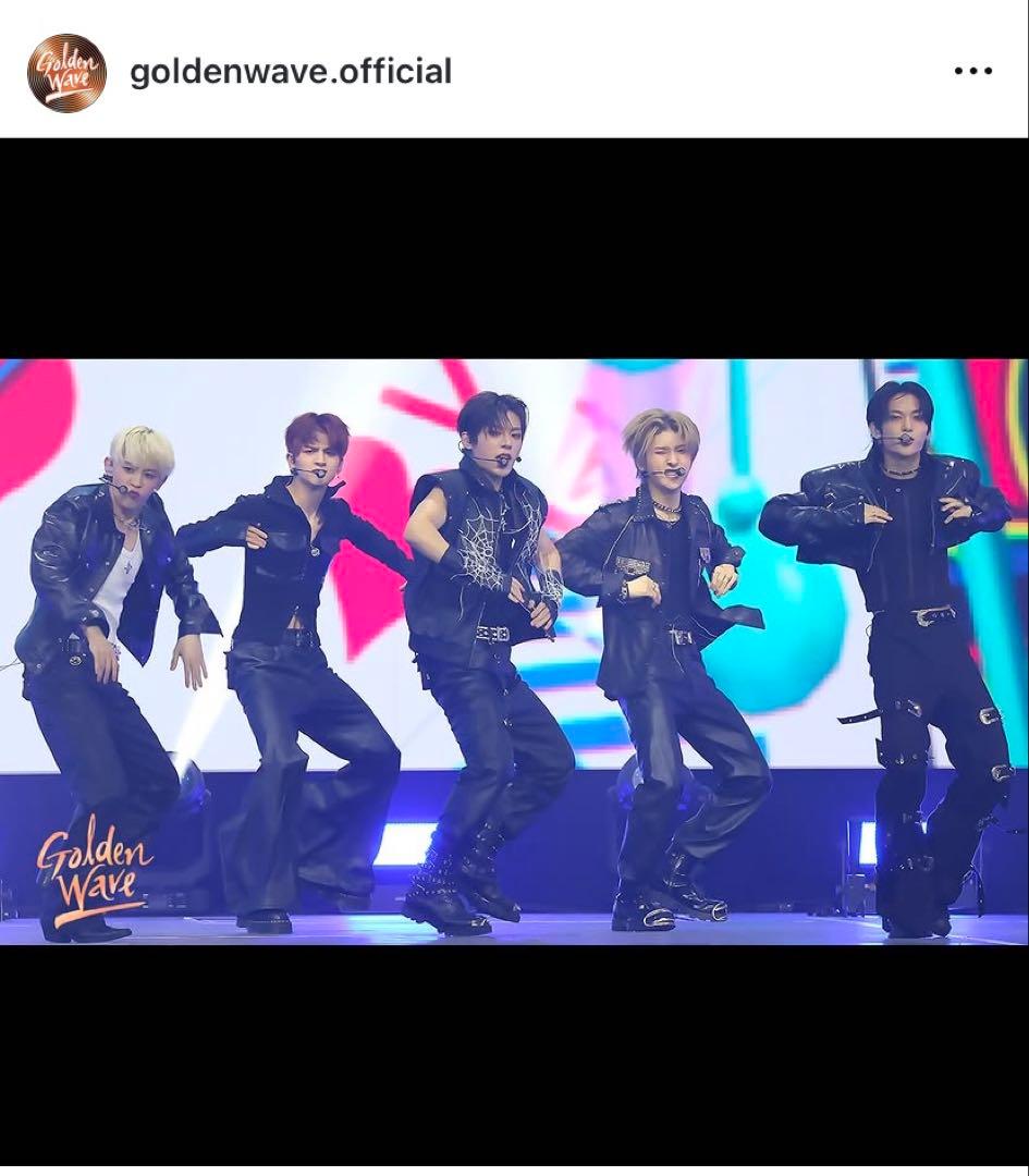 IVE NiziU 82MAJOR CRAVITY HWASA等全員サイン入り