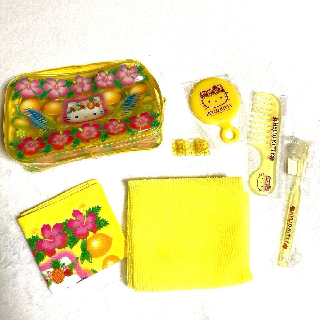【新品未使用】　キティ　トロピカル　ハイビスカス　トラベルポーチ　激レア