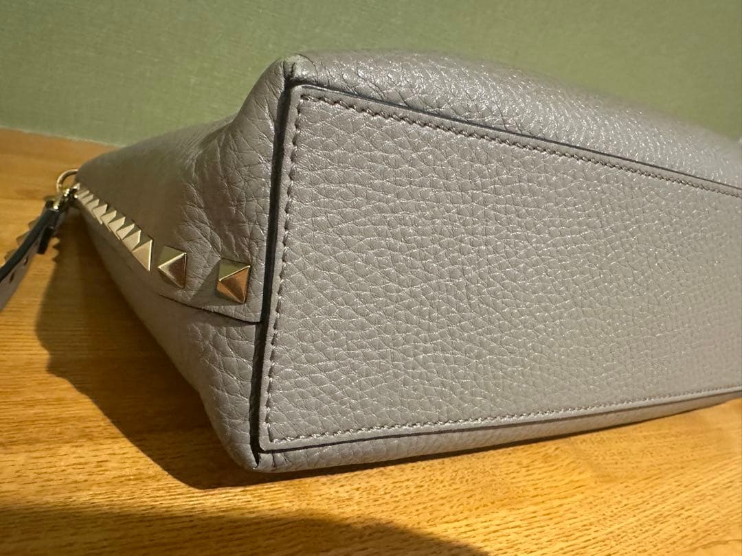 VALENTINO GARAVANI 2WAY バッグ　ロックスタッズ　スモール