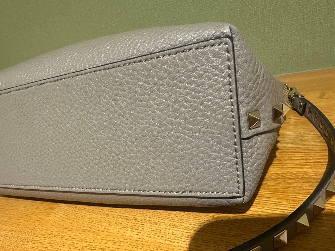 VALENTINO GARAVANI 2WAY バッグ　ロックスタッズ　スモール