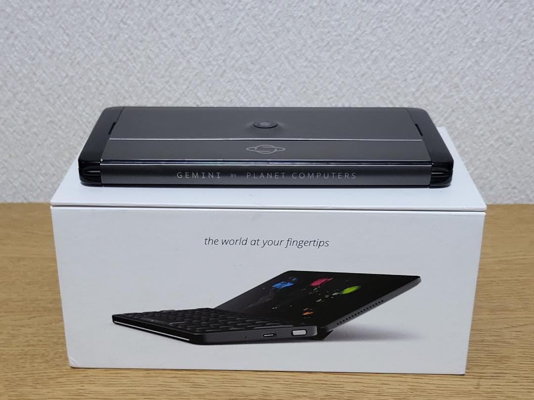 Planet Computers Gemini PDA 4G 英語キーボード