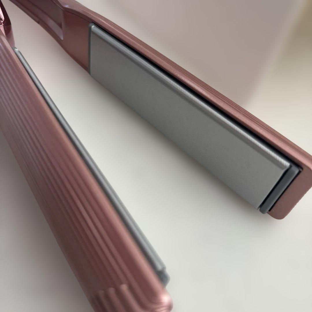 ReFa リファピンク ストレートヘアアイロン　２０２５年11月購入　一年未満