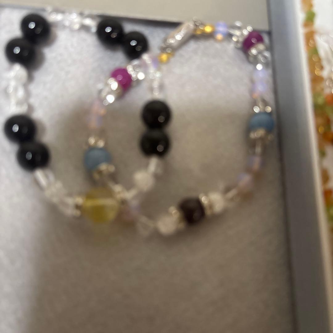 いちごちゃん限定　天然石ビーズブレスギフトボックス付き