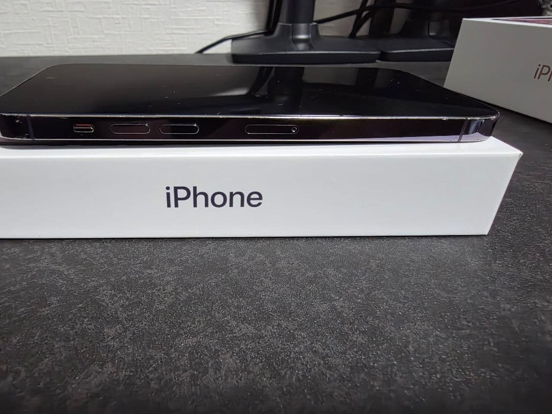 iPhone14 Pro Max 256 パーブル simフリー 背面割れ