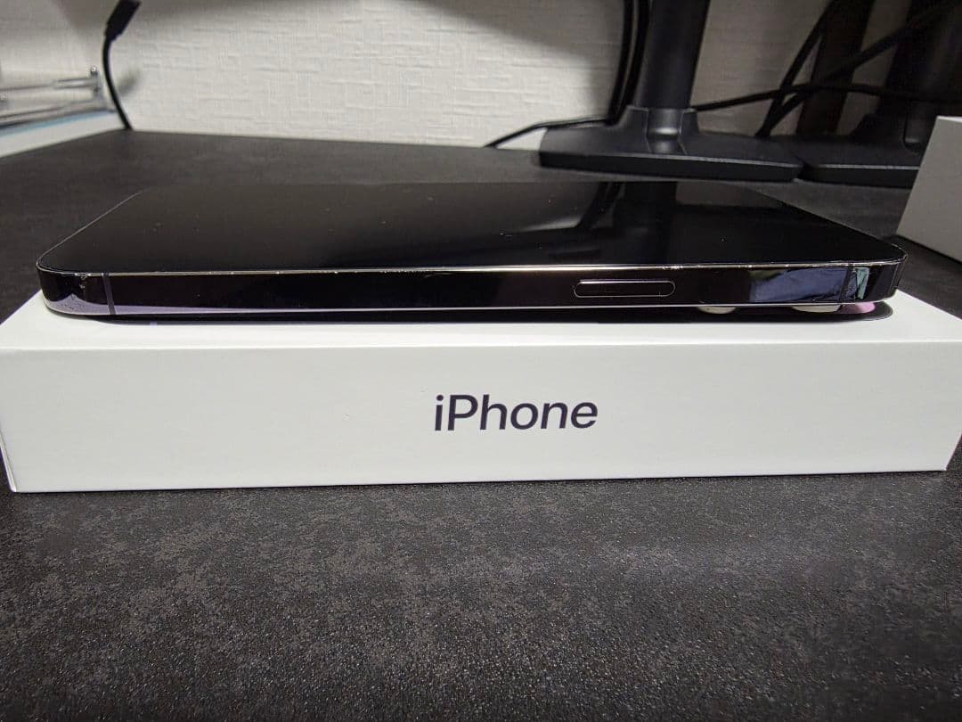 iPhone14 Pro Max 256 パーブル simフリー 背面割れ