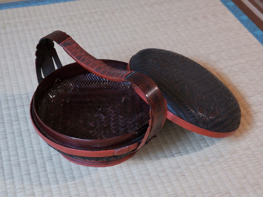 李朝・高麗　竹編籠　アンティーク　蓋付き　食籠　野点籠　菓子器　Q1821