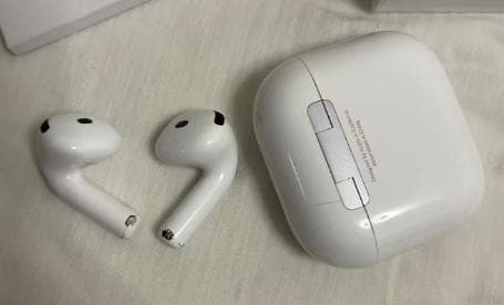 AirPods 4 アクティブノイズキャンセリング搭載