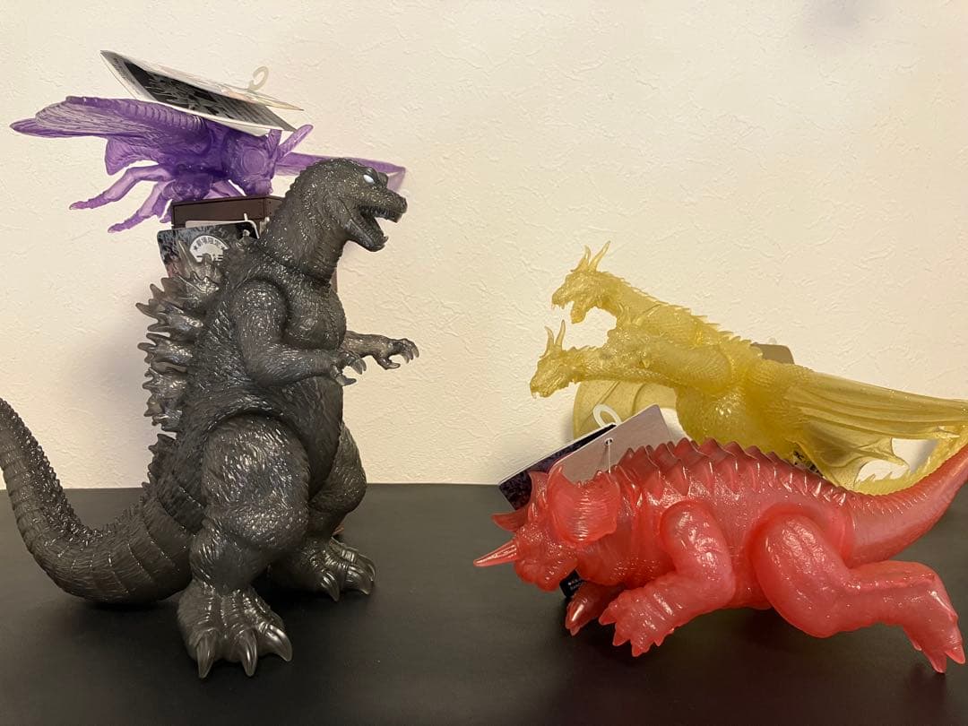 タグ付き　2002 劇場限定版　ゴジラ・モスラ・キングギドラ大怪獣総攻撃　ソフビ
