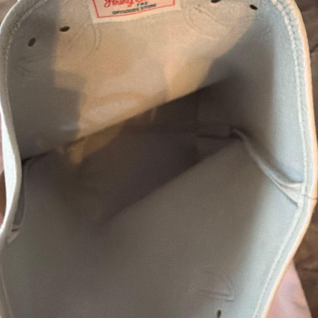 YOUNG & OLSEN エンボスレザーショルダーバッグ　ホワイト