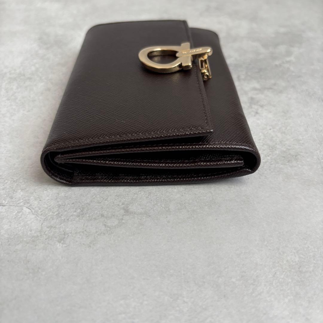 お値下げ済み【未使用級】Salvatore Ferragamo 三つ折り財布