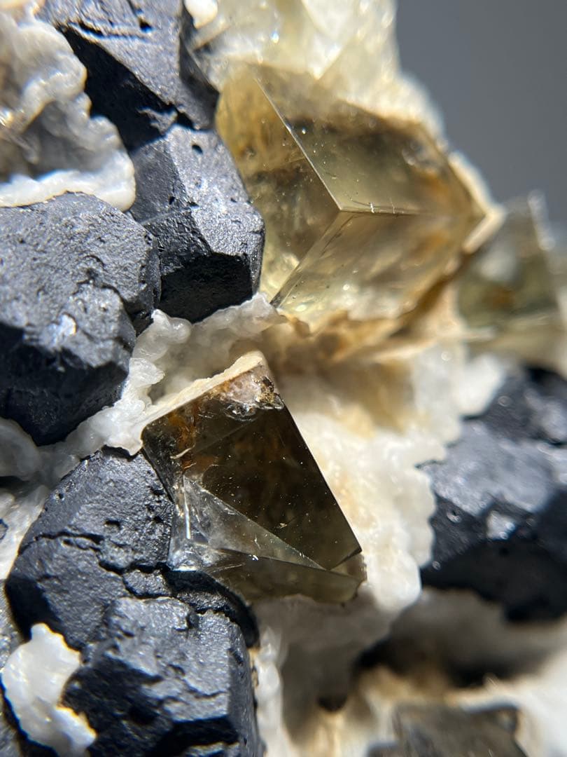 The Bull Vein産　フローライト　蛍石　原石　鉱物　鉱物標本