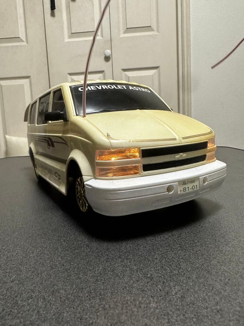 シボレーアストロ　& バニングハイエース　ラジコン2台セット　ジャンク