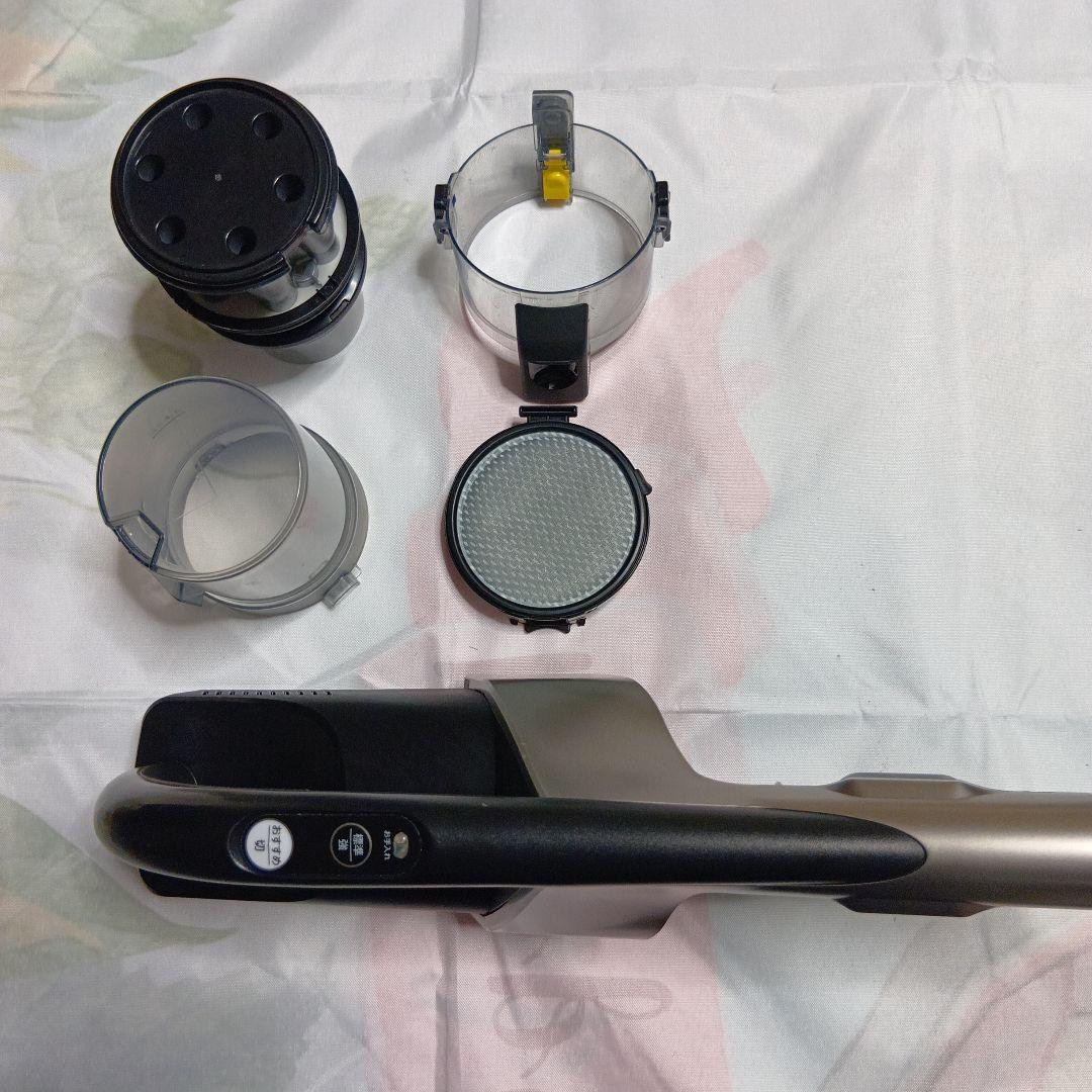 TOSHIBA コードレスクリーナー　VC-CLX51