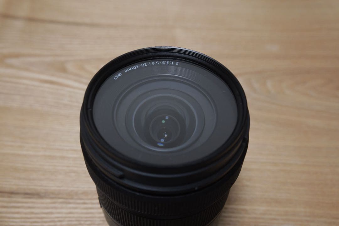 LUMIX S20-60mm ズームレンズ