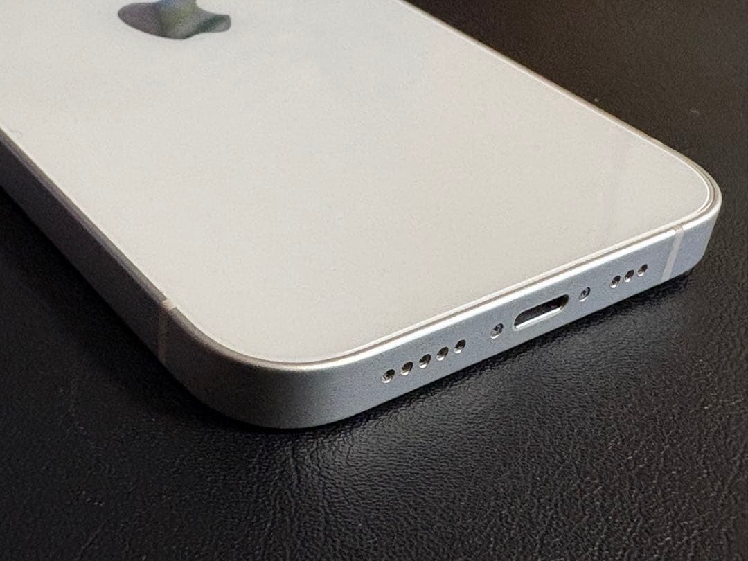 【美品】Apple iPhone13 SIMフリー128GB ホワイト