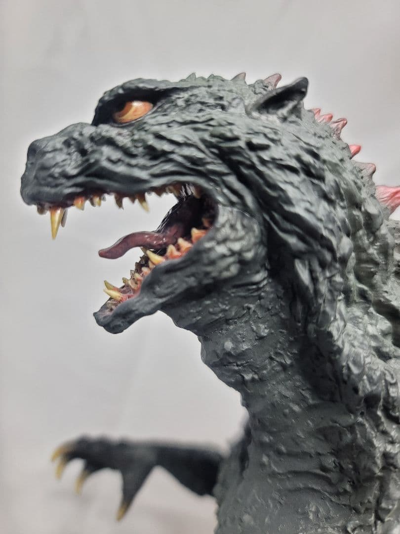 [激安]本日17時までの大特価！酒井ゆうじ ゴジラ2000 ミレニアム