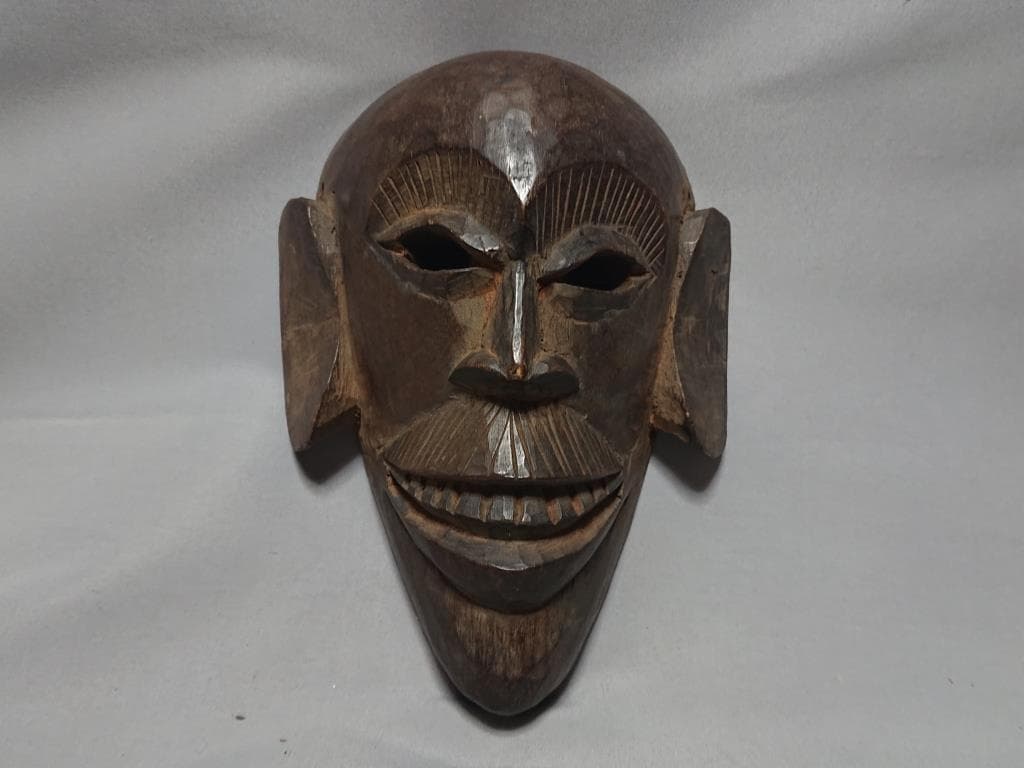 93　コレクター収集品　（primitive art）　アフリカ　マスク