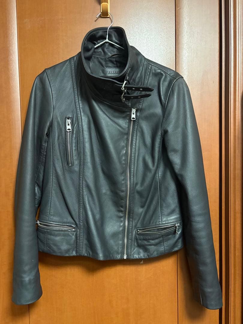 レザージャケット　タイト