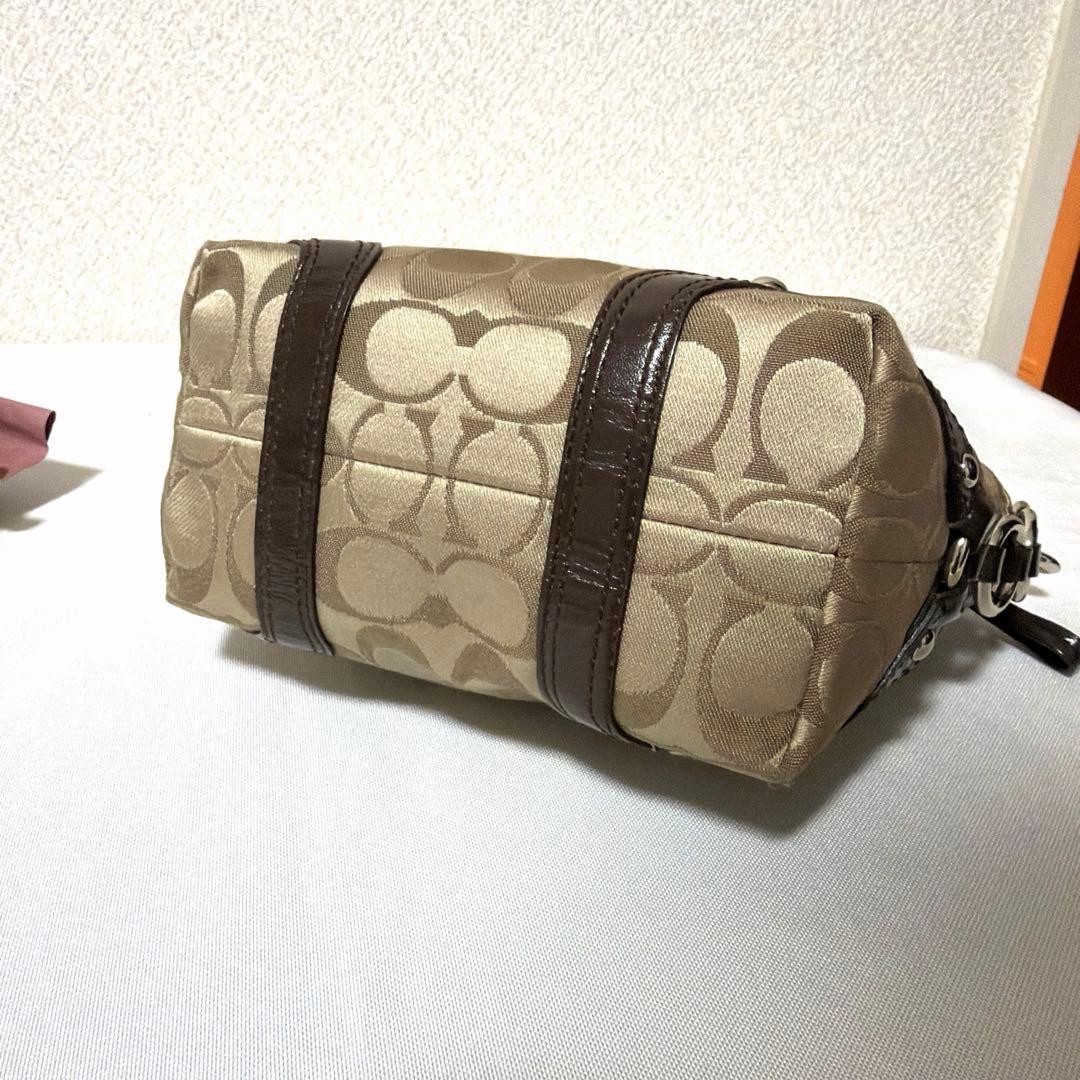未使用級 COACH コーチ スタッズ アクセサリーポーチ ハンドバッグ