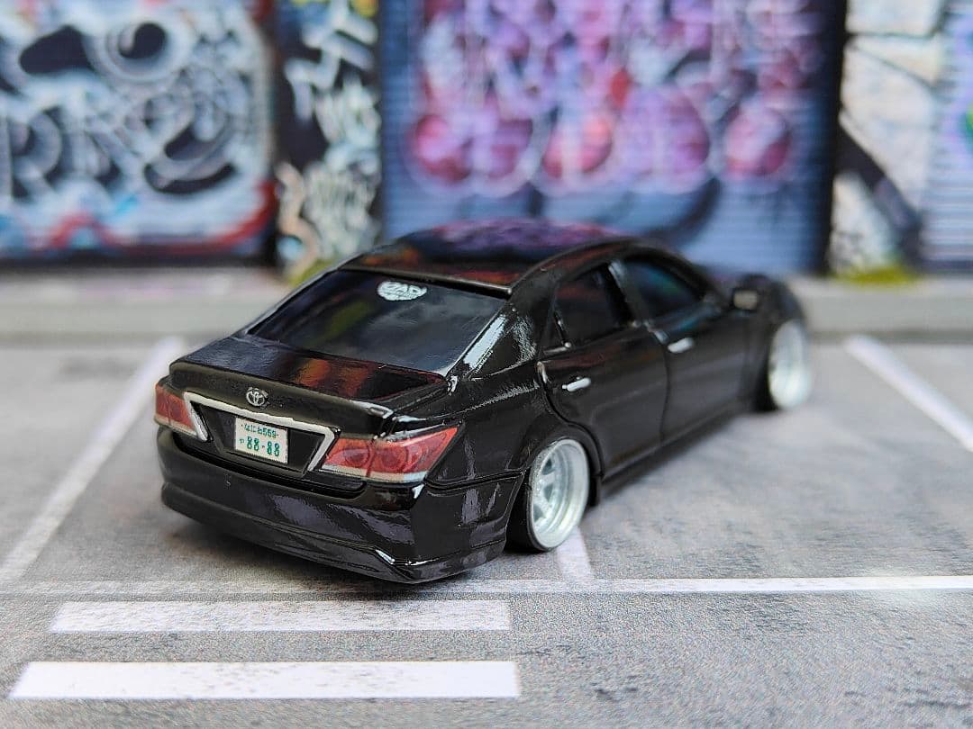 トミカ改造 トヨタ 21クラウン VIP仕様 全塗装 深リム ホットウィールa