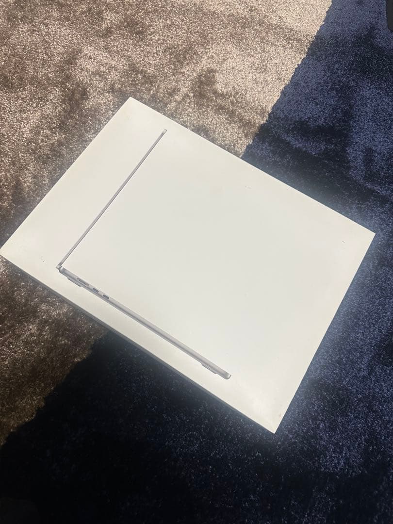 【美品】M2チップ搭載 15インチ MacBook Air