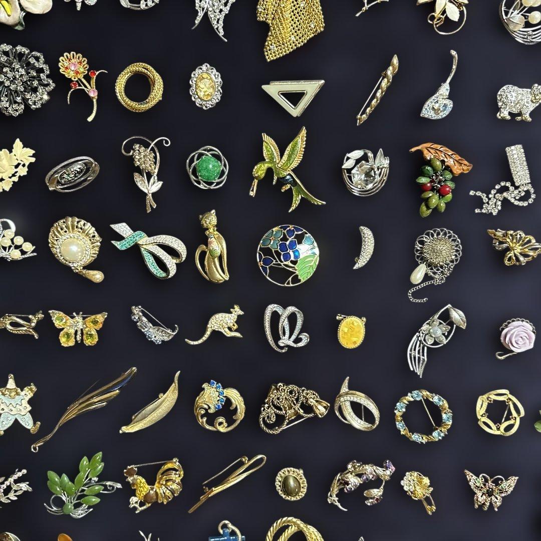 【vintage】多様なデザインのブローチセット　130点以上　まとめ売り