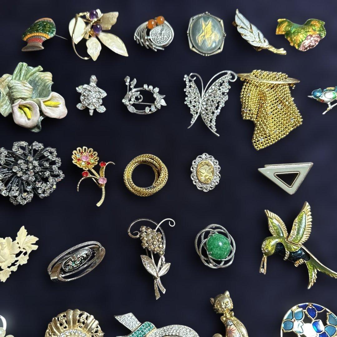 【vintage】多様なデザインのブローチセット　130点以上　まとめ売り