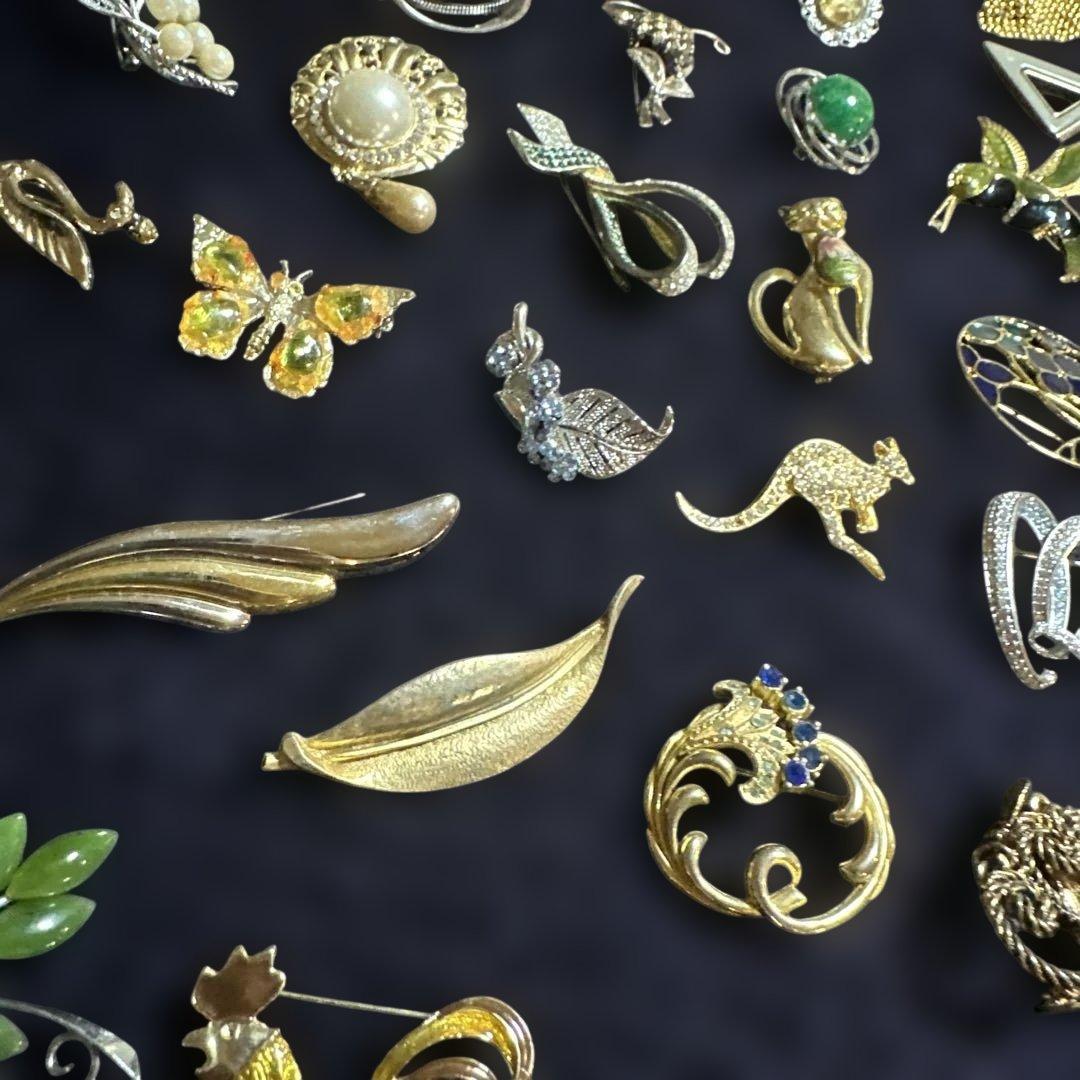 【vintage】多様なデザインのブローチセット　130点以上　まとめ売り