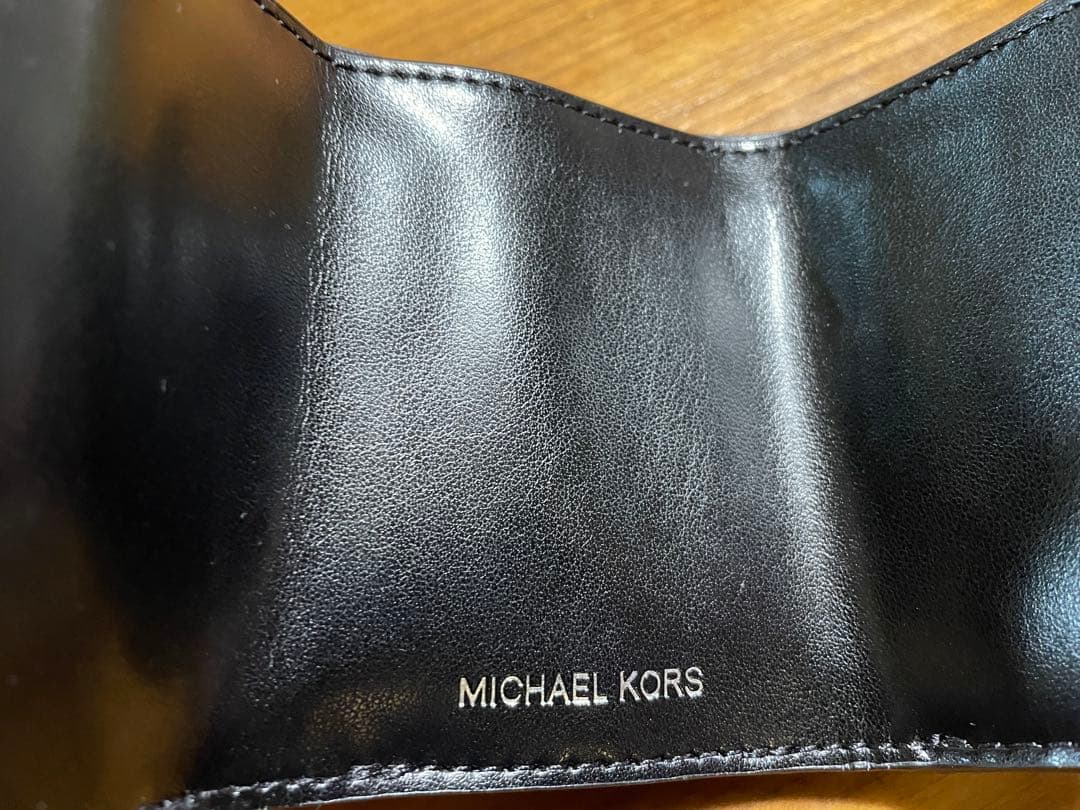 ★未使用★ MICHAEL KORS ブラック 三つ折り財布 マイケルコース