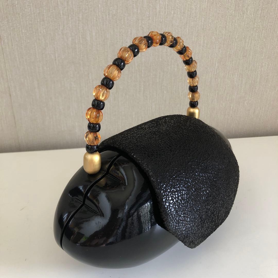 【新品未使用】〈ティミー・ウッズ〉ビーズハンドル付き・黒い木のバッグ