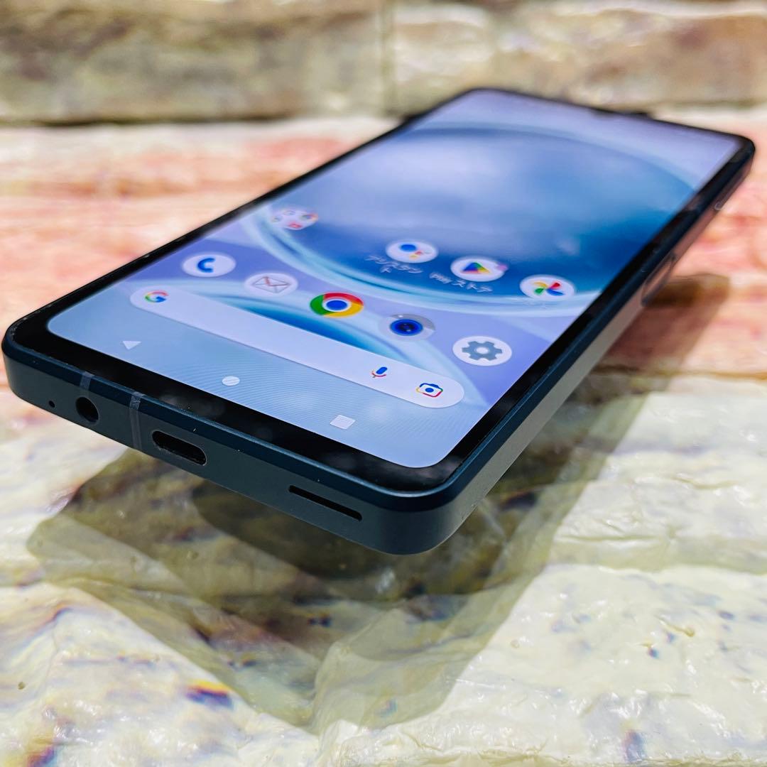 美品 SIMフリー AQUOS sense8 128GB コバルトブラック