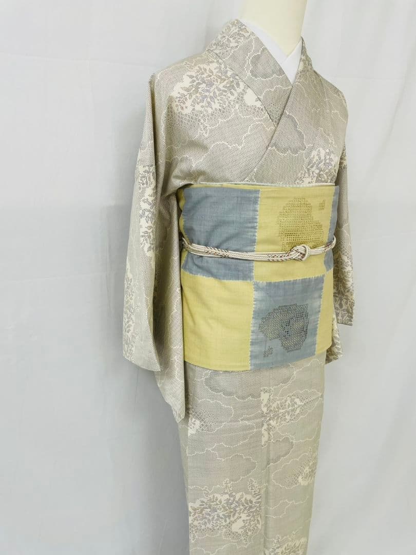 お見分け済　美品　正絹袷　雲取り　本場白大島紬単品