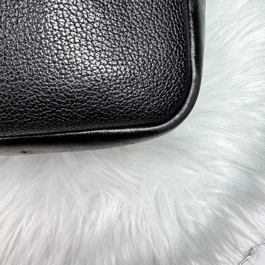 ロエベ loewe アナグラム　レザー　ショルダーバッグ　ブラック　黒