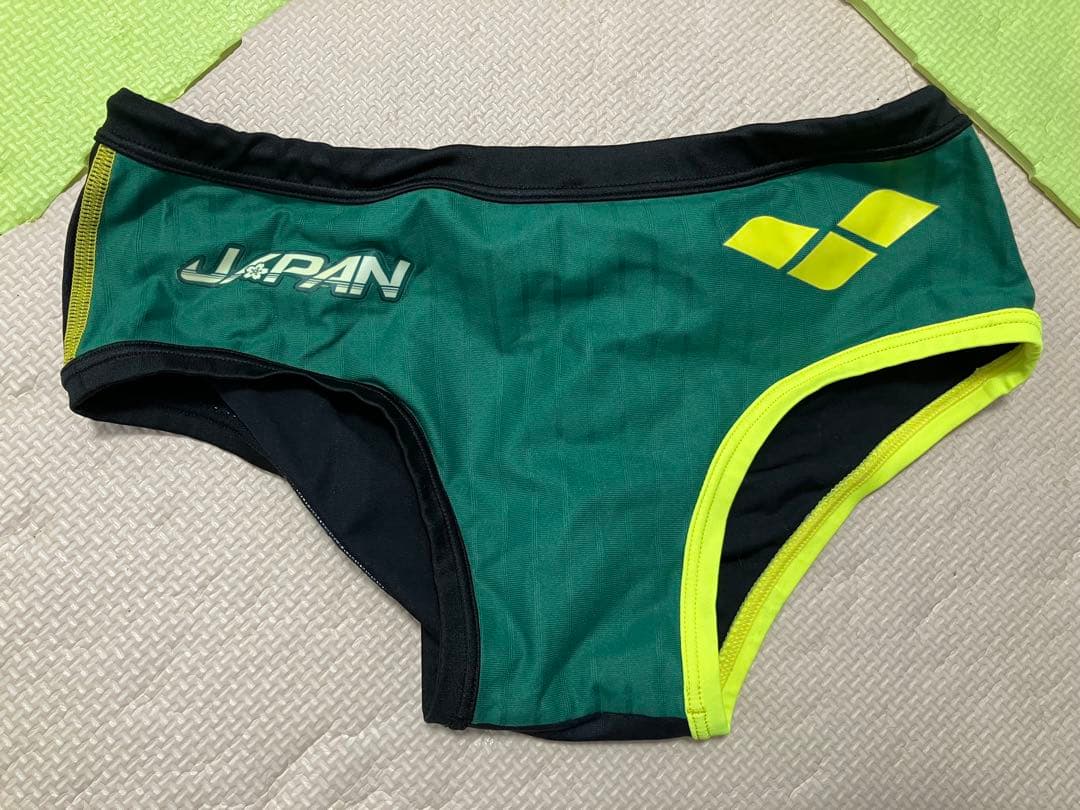 お山の管理人　2点