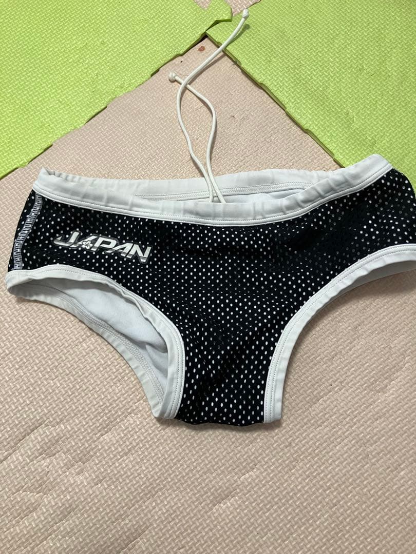 お山の管理人　2点