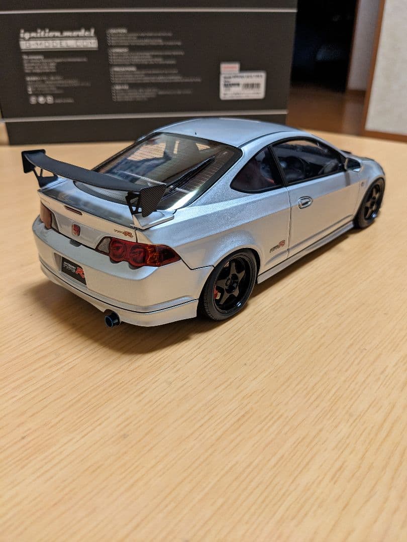 イグニッションモデル1/18　ホンダ インテグラ(DC5)タイプR