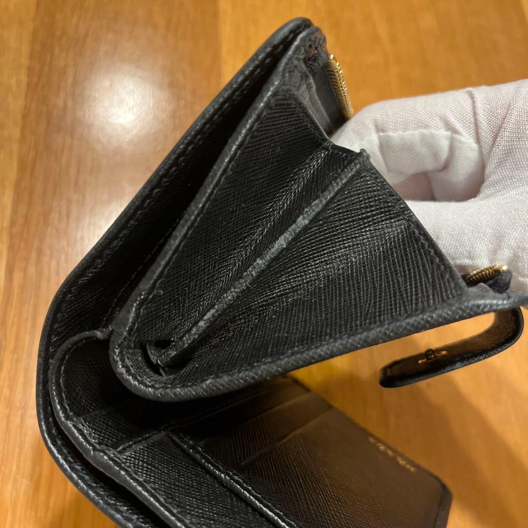 PRADA ブラックレザー 二つ折り財布