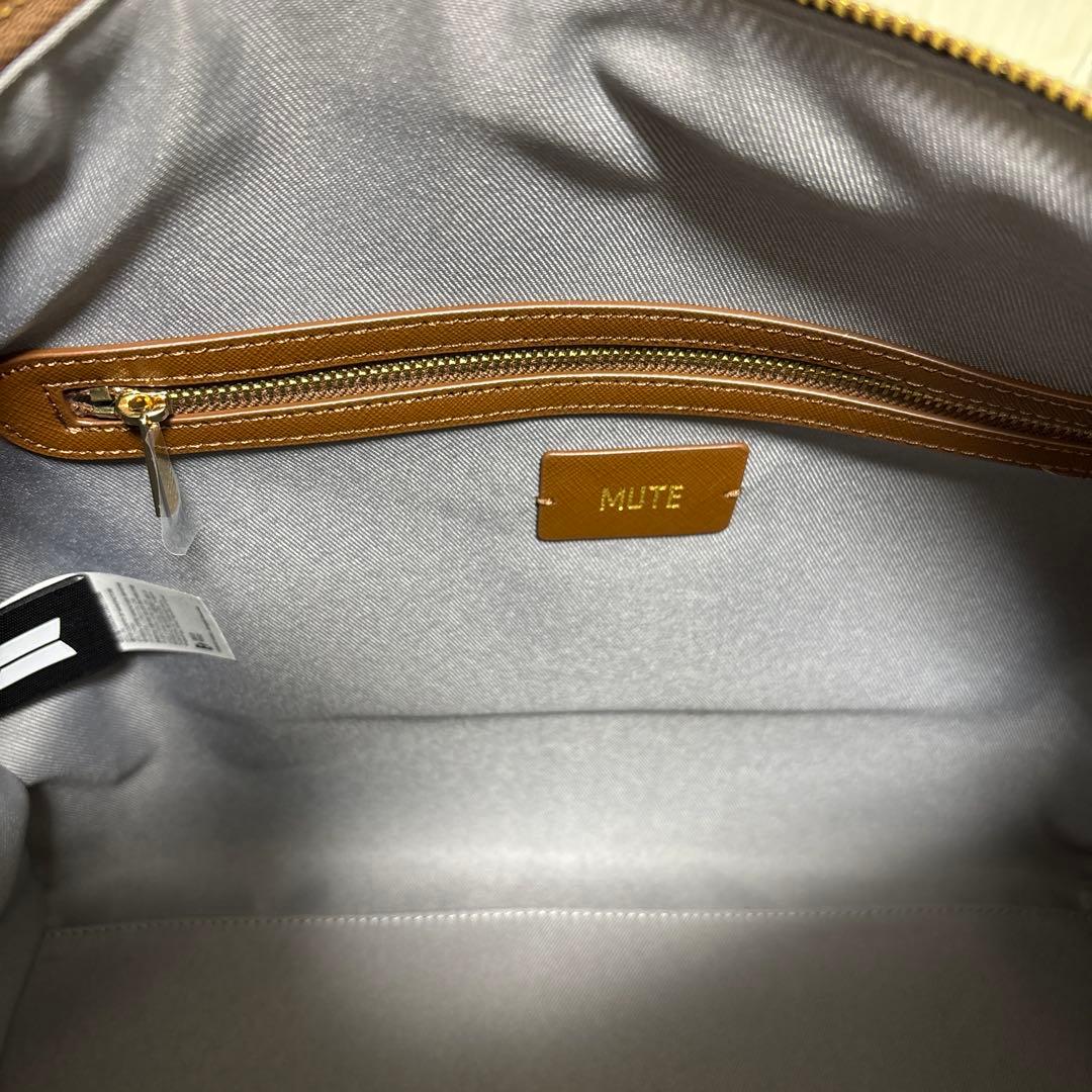 V テテ キムテヒョン ボストンバッグ