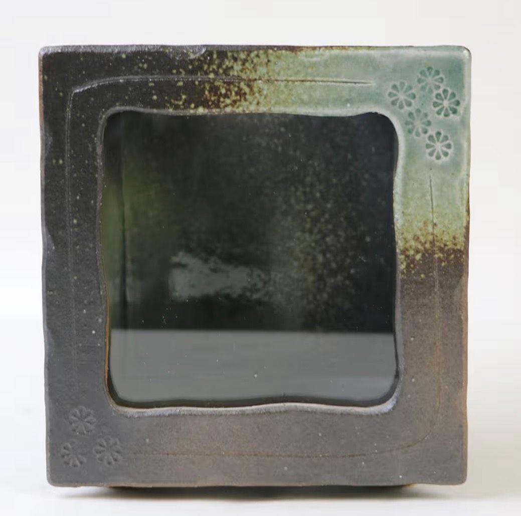 陶器製 四角形小型水槽 花模様付き