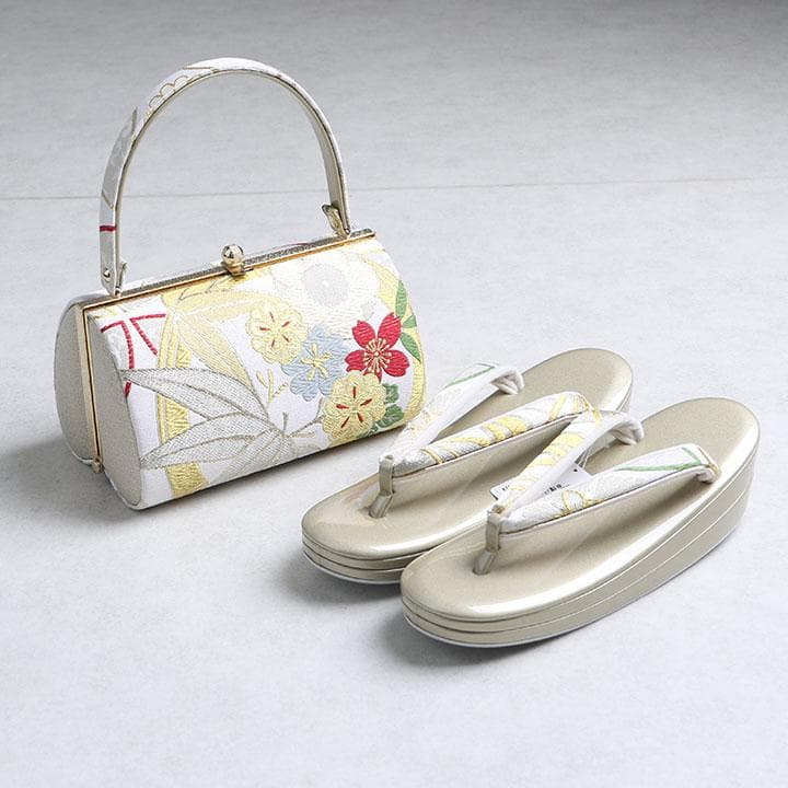 【新品】振袖用 草履バッグセット　古典柄　03493