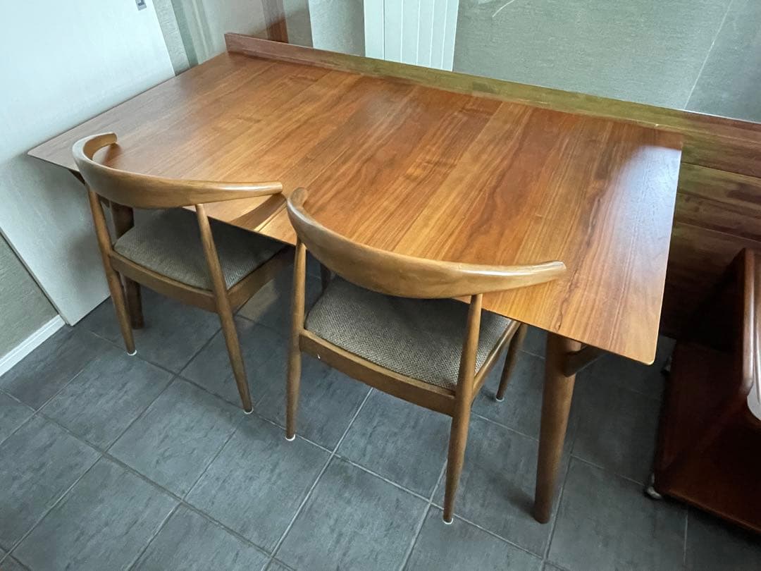 ■ウォールナット/天然木/無垢材 ダイニングテーブル　伸長式■ニトリ/フィルン