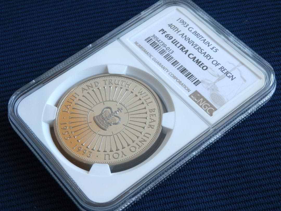英1993年エリザベス2世戴冠40周年記念5ポンド銀貨　PF69UC