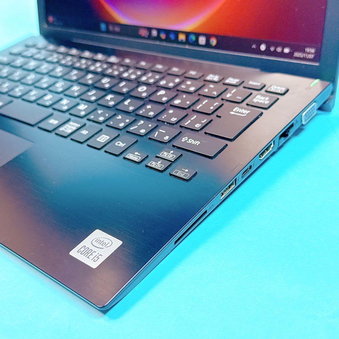 2021年製⭐️第10世代i5⭐️ノートパソコン SSD windows11薄型