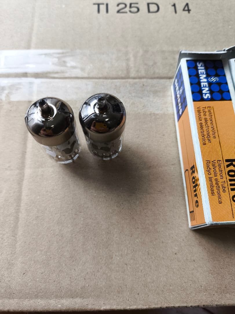 Siemens E88CC Silver Shields 真空管 2個セット